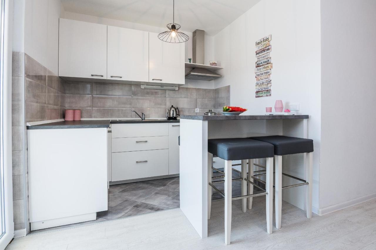 Apartments Krpan Вир Екстериор снимка