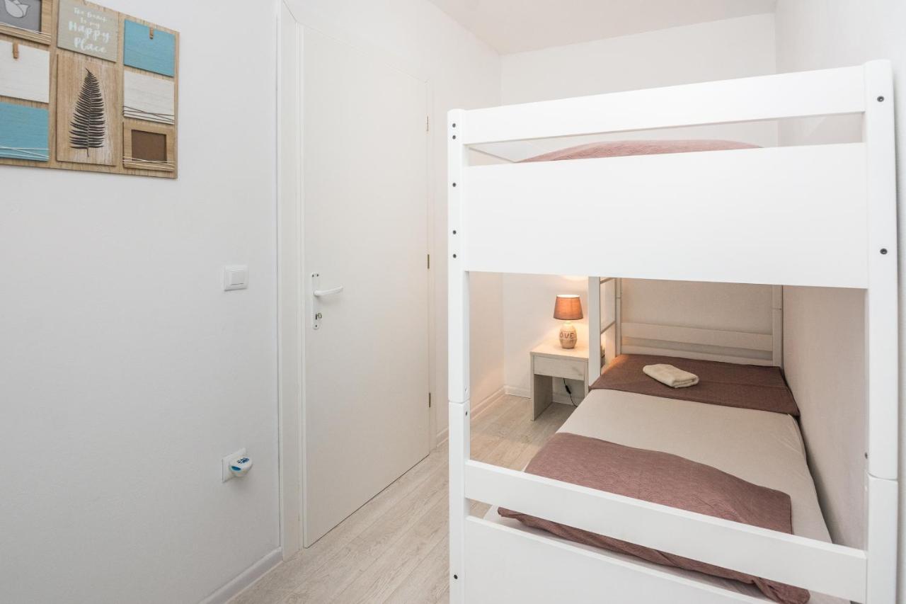 Apartments Krpan Вир Екстериор снимка