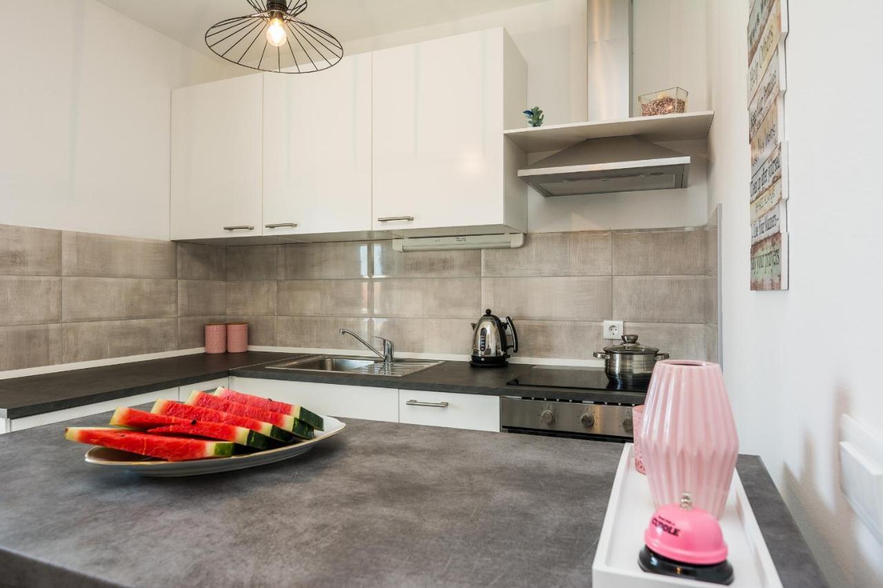 Apartments Krpan Вир Екстериор снимка
