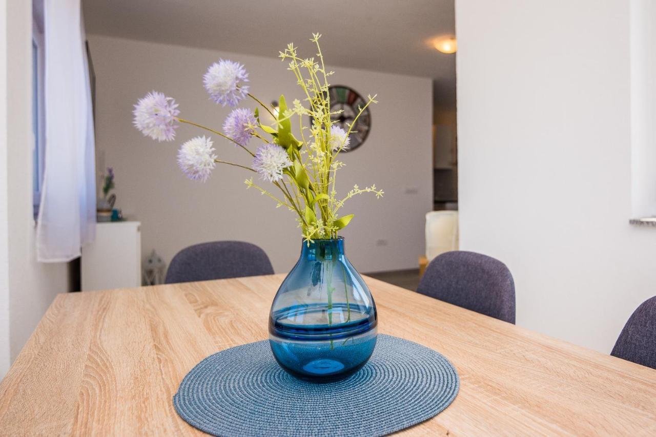 Apartments Krpan Вир Екстериор снимка