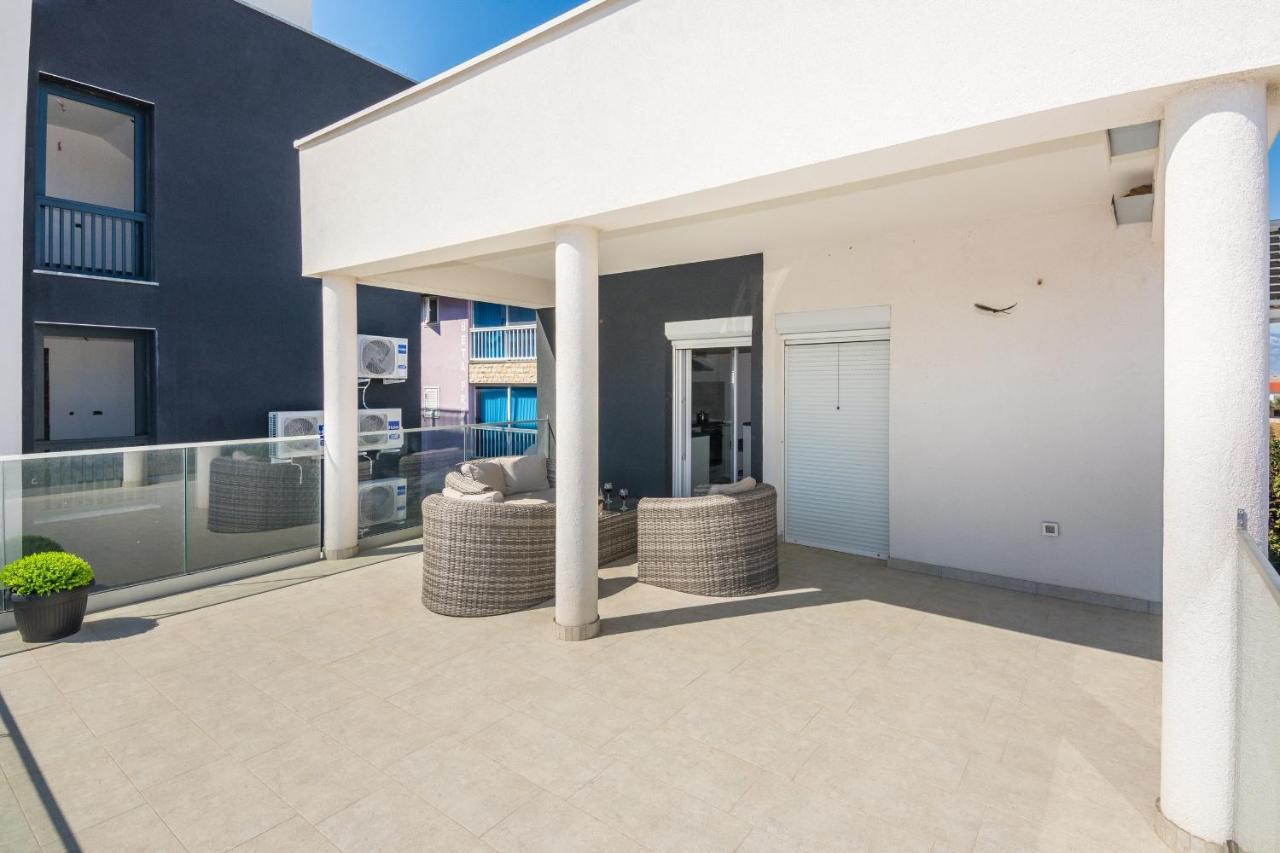 Apartments Krpan Вир Екстериор снимка